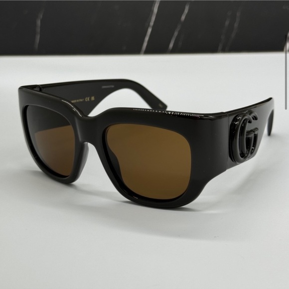 Authenticated! NWT! Gucci Oversized Sunglasses w/ Large GG Logo - Dark Brown - Picture 1 of 15